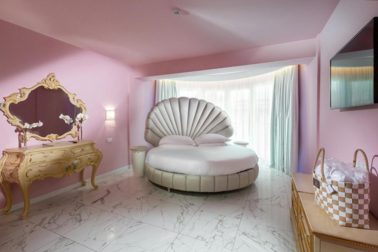 Aqa Palace Hotel